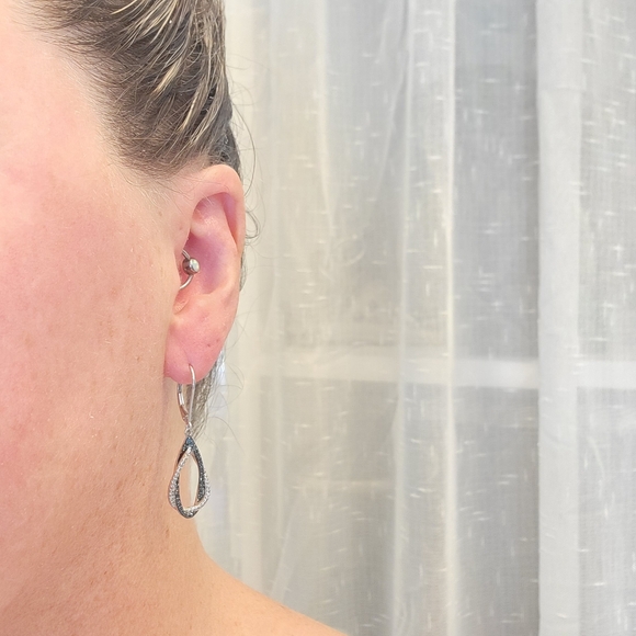 Kay Jewelers Jewelry - Kay Jewelers Twisted Diamond & Teal Saphire Tear Drop Dangle Earrings NWOT